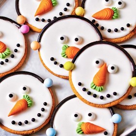 Захарна декорация - "Очи 1см" - 64 броя